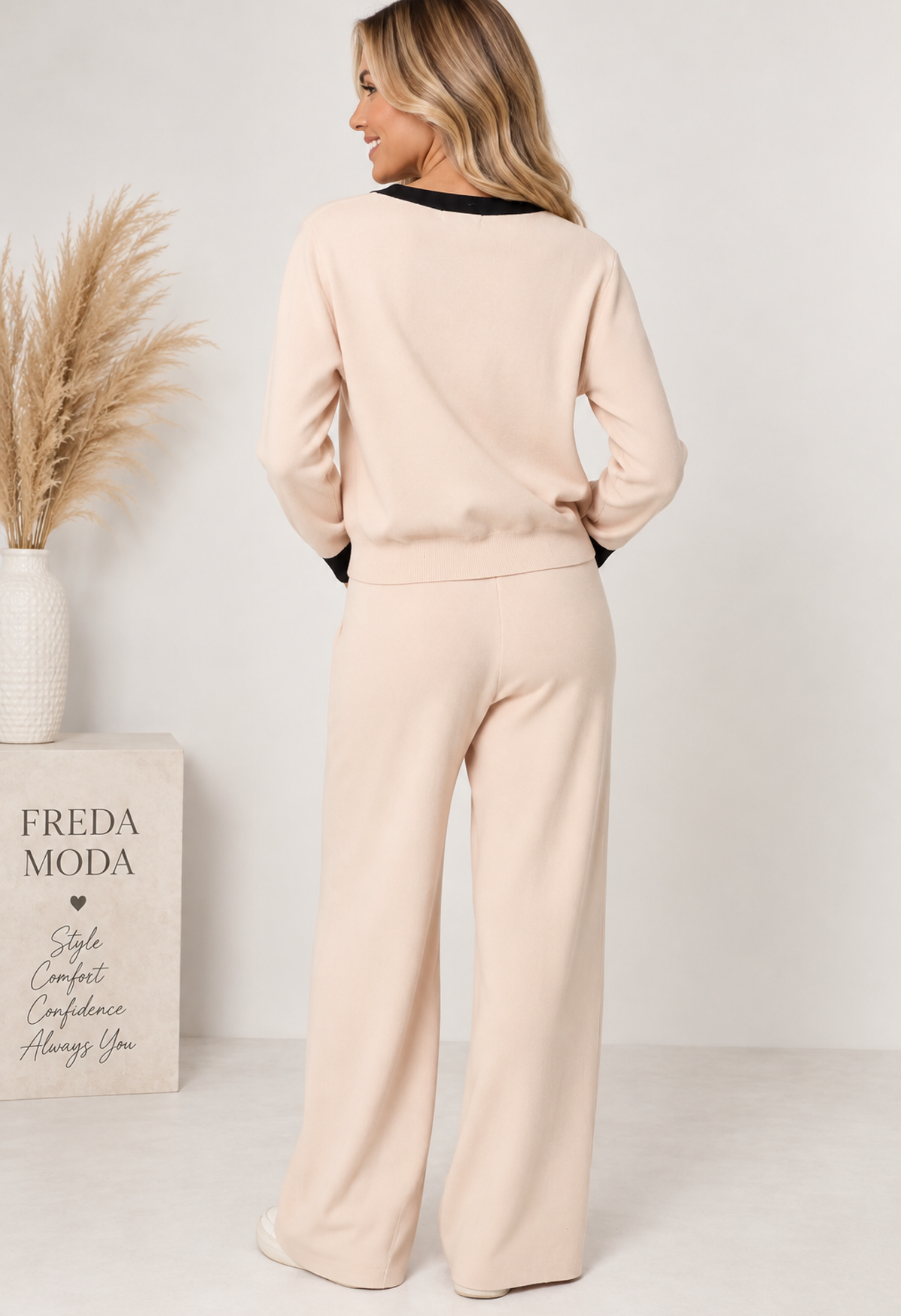 CONTRAST PEARLS CARDIGAN & Trouser Set