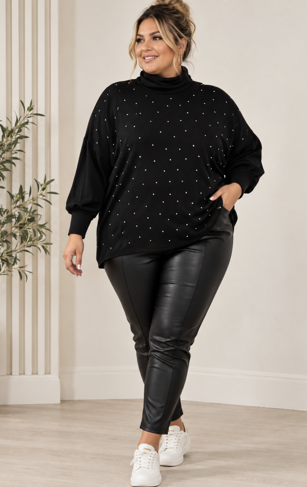 CURVE DIAMANTE ROLL NECK