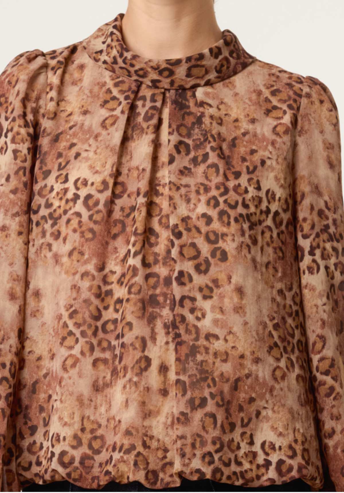 Leopard Print High Neck Blouse 🐆