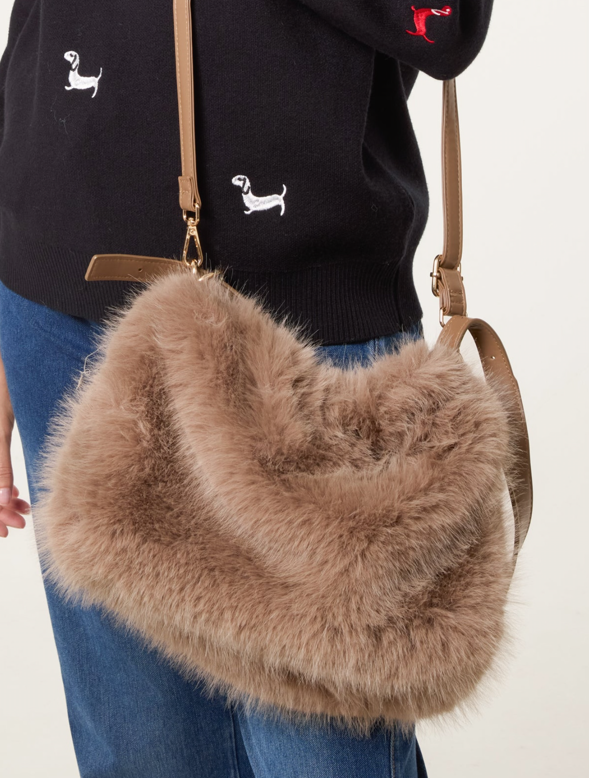 Freda Faux Fur Slouch Bag 🤎